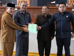 Pandangan Umum Fraksi-Fraksi DPRD Dalam Sidang Paripurna, Berikut Tanggapan Bupati Dharmasraya