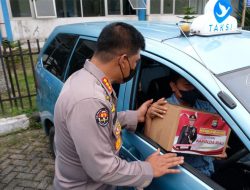 Polda Riau dan Jajaran Bagikan 5 Ribu Paket Sembako, Driver Ojol: Terimakasih Pak Kapolda Pedulikan Kami