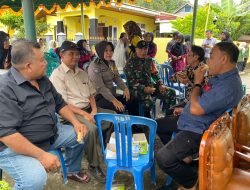 Babinsa Koramil 04/LL Kodim 0312/Padang Komsos Bersama Dengan Warga Binaan
