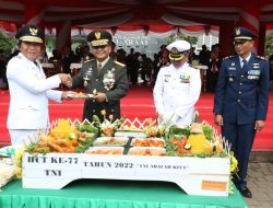 Pj Gubernur Banten Al Muktabar Pimpin Upacara HUT TNI Ke 77 Di Alun-alun Rangkasbitung – Lebak