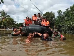 Banjir dan Debit Air Meninggi, Polres Ketapang Siapkan Posko dan Serahkan Bantuan