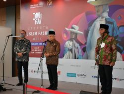 Pj Gubernur Al Muktabar: Pemprov Banten Siap Melayani Para Investor