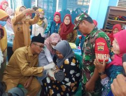 Babinsa Koramil 01/PBU Kodim 0312/Padang Dampingi Kunjungan Walikota Padang ke Posyandu