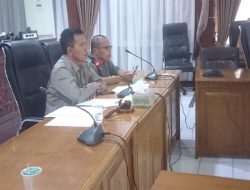 Pedagang Orasi Ke DPRD, Edison Sampaikan Tertulis Kritisi Untuk Perubahan