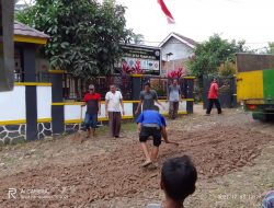 LSM PeMaKi Banten Adakan Gotong Royong Perbaiki Jalan Desa Panacaran-Munjul Bersama Warga