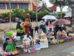 Pedati, Taman Jam Gadang Berikan Angin Segar Bagi Pedagang Kuliner