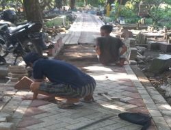 Pemasangan Paving Diarea Pemakaman Bayu Urip Diduga Asal-asalan