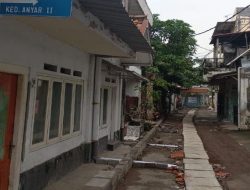 Pemasangan U-Ditch Paving di Kedunganyar Diduga Tidak Sesuai RAB