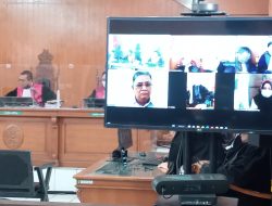 Eks Ketua DPRD Jawa Barat dan Isteri Divonis Bebas