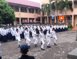 Mayor Inf. Misno Laksanakan Upacara Bendera di SMPN 2 Padang