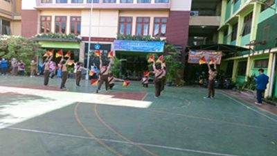 Tim Asesor Penilai Kinerja Kepala Sekolah SMPN 6 Kota Bekasi Disambut Dengan Meriah