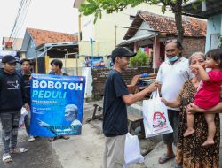 Gelar Aksi Berbagi dan Nobar Bola, Ganjar Muda Padjajaran Ingin Tumbuhkan Rasa Sosial Anak Muda