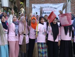 Dorong Masyarakat Cinta Lingkungan, Srikandi Ganjar Jawa Barat Ajak Perempuan Rutinkan Jumat Bersih