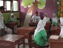 Sekdakab Sidak SMPN 10 Mukomuko Terkait Problem Guru dan Kepsek