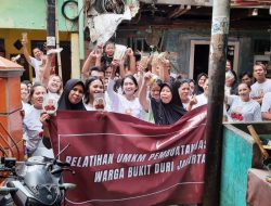 OMG DKI Beri Pelatihan UMKM Pembuatan Basreng di Kawasan Bukit Duri