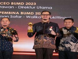 Wako dan BPRS Jam Gadang Borong Penghargaan Top Nasional