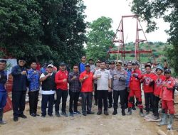 Ketua DPRD Kabupaten Dharmasraya Tinjau Pembangunan Jembatan