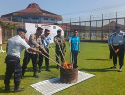 Lapas Kelas IIA Siantar Gelar Test Urine dan Musnahkan Barang Bukti Hasil Penggeledahan