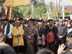 Prof Ganefri Bergelar Dt Djunjungan Nan Bagadiang dan Gus Halim Dianugerahi Gelar Sutan Khalifah