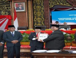 Gubernur Al Haris Terima LHP Atas LKPD Provinsi Jambi Tahun Anggaran 2022