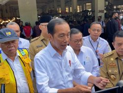Gubernur Al Haris Sambut Kedatangan Presiden RI Jokowi di Bandara Sultan Thaha Jambi