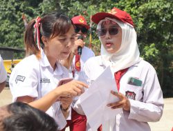 Heboh! HUT RI ke -78 Emak Emak Pakai Seragam SD di Chopper Citoh Hill Bogor