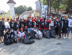 Kampanyekan Cinta Lingkungan, Gardu Ganjar Muda Bersih-Bersih Sampah di CFD Kota Serang