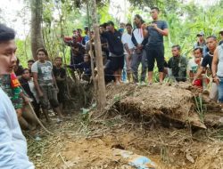 Sadis, RS Diduga Dianiaya Dan Dibunuh, Mayatnya Dikubur Berbalut Terpal