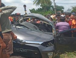 Perlintasan Tanpa Plang Pintu Ning Nong, Minibus Berisi 4 Penumpang Terseret Sepanjang 50 Meter