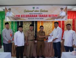 Camat Padangpanjang Barat Lantik Kepengurusan LPM Tanah Hitam