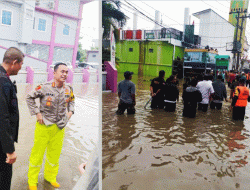 Brimob Riau Kerahkan Personil Membantu Warga Terdampak Banjir 