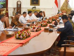Pj Gubernur Al Muktabar Ikuti Ratas Bersama Presiden Joko Widodo Bahas Pembangunan MRT Fase III
