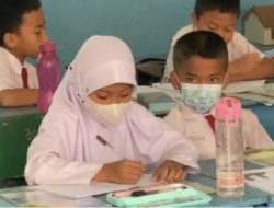 Asap Karhutla Mulai Kepung Kota Pekanbaru , Beberapa Sekolah Wajib Pakai Masker