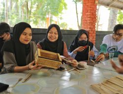 Santri Dukung Ganjar Ajak Mahasiswa Lestarikan Bambu di Tangerang Selatan