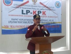 Pedagang Kaki Lima Ganggu Keindahan Kantor UPTD Puskesmas Sepatan