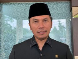 Edi Purwanto Minta Babinsa Bersama Babinkamtibmas Pasang Sempanduk Himbauan