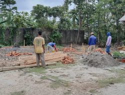 Pelaksana Pembangunan RKB di SDN Pangkalan 1 dan 2 – Sobang Abaikan Keselamatan Pekerja