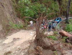 Danramil 13/Purba, Bersama Forkopimca Bersihkan Tumpukan Tanah, Batu dan Kayu 