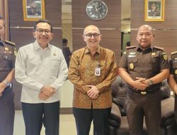 Kepala Kejaksaan Tinggi Riau Terima Kunjungan Kerja Dan Sekaligus Silaturahmi Plt Kepala Ojk Provinsi Riau