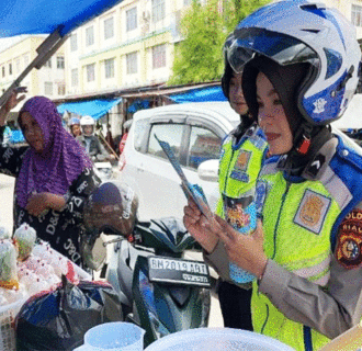 Patroli Bermotor Roda Dua dan Bersepeda Dilaksanakan oleh Direktorat Lalu Lintas Polda Riau dalam Rangka Cooling System Menjelang Pemilu 2024