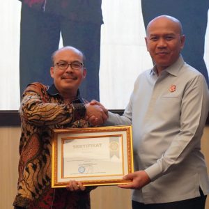 Kejati Jabar Terima Penghargaan Dari BPJS Kesehatan Wilayah Jawa Barat