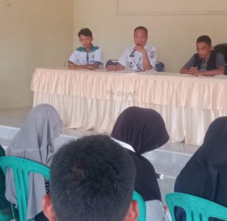 Camat Negeri Agung Gelar Rapat Bersama Karang Taruna Kampung Bandar Dalam