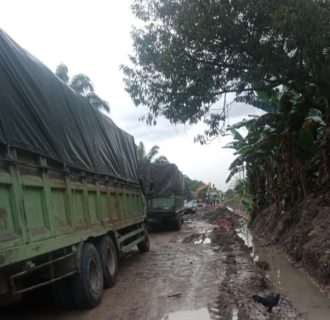 Jalan Swadaya Masyarakat Rusak,Dana Ampang-ampang Justru Memperkaya Pengelola