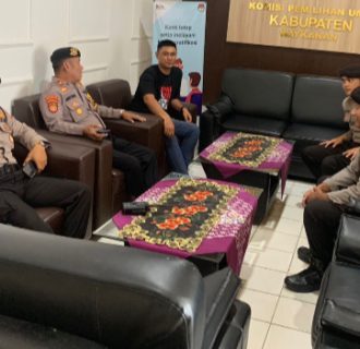 Polres Way Kanan Kembali Sambangi Kantor KPU Dan Gudang Logistik