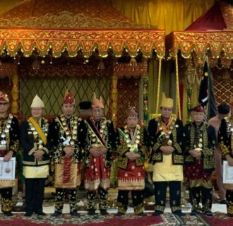 Edi Purwanto Hadir Penyerahan Gelar Adat Jambi Datuk Paduko Adiko Putro
