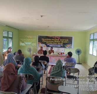 Distenakbud Ketapang Selengarakan Pelatihan Higiene Sanitasi Produk Hewan