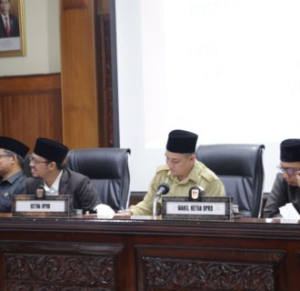 Sidang Parpurna DPRD Terjadi Saling Adu Argumen Menuju Pemilu Berintegritas