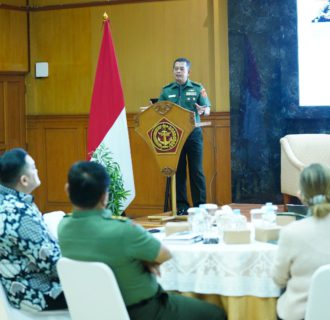 Puspen TNI dan FTII Gelar Dialog Netralitas TNI pada Pemilu 2024