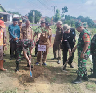 Lestarikan Lingkungan, Kodim 0427/Way Kanan Bersama Forkopimda dan Seluruh Elemen Masyarakat Adakan Penanaman Pohon Serentak