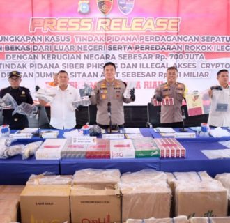 Polda Riau Ungkap Kasus Perdagangan Rokok Ilegal, Barang Bekas, dan Kejahatan Siber dengan Kerugian Negara Miliaran Rupiah